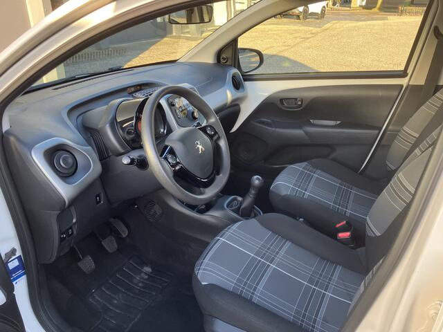 Peugeot 108 1.0 e-VTi Active  Airco - Radio - Stuurbekrachtiging - Bluetooth - Sprankelend wit  Vingerhoets; Vierde Generatie Eersteklas Service 
