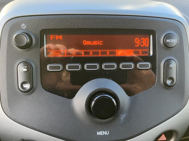 Peugeot 108 1.0 e-VTi Active  Airco - Radio - Stuurbekrachtiging - Bluetooth - Sprankelend wit  Vingerhoets; Vierde Generatie Eersteklas Service 