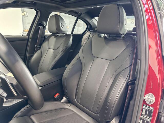 BMW 3-Serie Sedan 330e Innovation Pack M Sportpakket Pro Selections 500