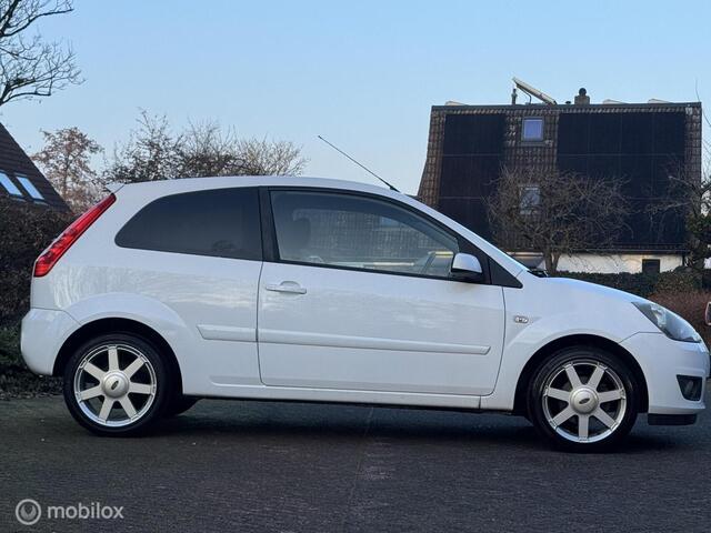 Ford Fiesta 1.3-8V Cool & Sound/1e EIG/NAP/NWE APK/LMV/AC/