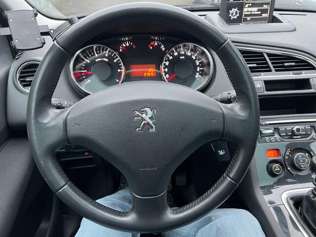 Peugeot 5008 1.6 THP Active 5p. panodak navi nap boekjes
