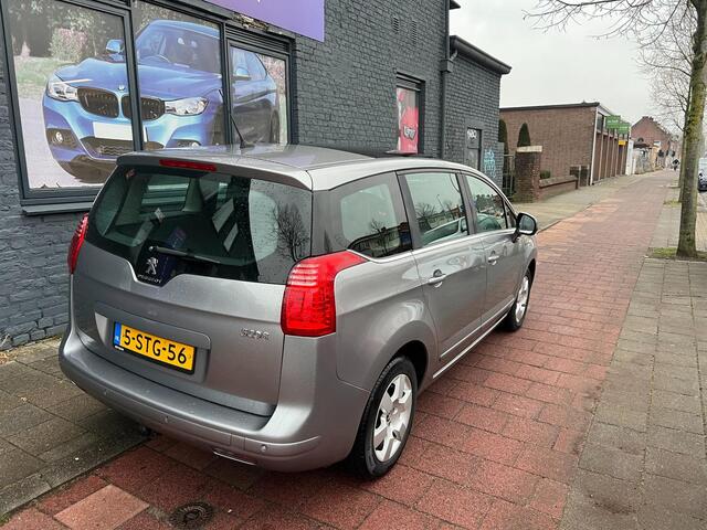 Peugeot 5008 1.6 THP Active 5p. panodak navi nap boekjes