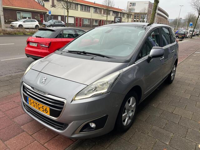 Peugeot 5008 1.6 THP Active 5p. panodak navi nap boekjes