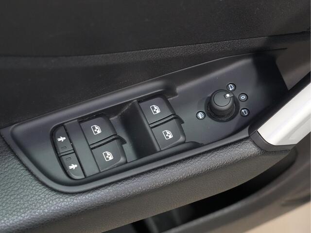 Audi Q2 35 TFSI S-tronic epic Matrix-LED | Stoelverw. | Navigatie | 17Lm 71