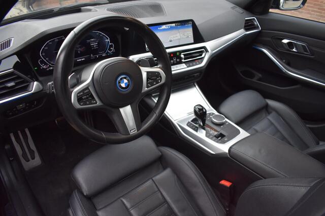 BMW 3-Serie 330e xDrive High Executive '22 SOH 94,6% Leder M Pakket Clima Navi Laser Light Navi Clima Cruise Inruil mogelijk