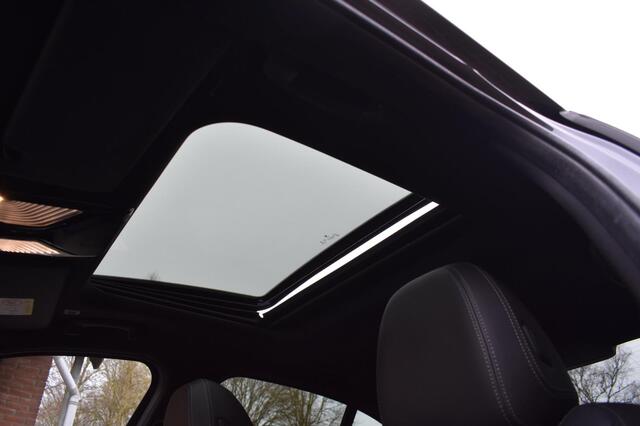 BMW 3-Serie 330e xDrive High Executive '22 SOH 94,6% Leder M Pakket Clima Navi Laser Light Navi Clima Cruise Inruil mogelijk