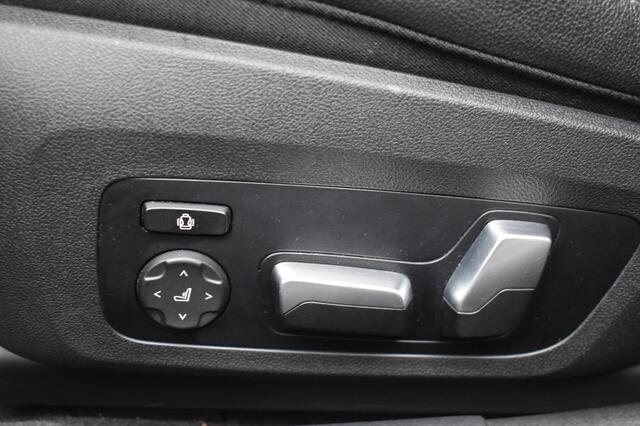 BMW 3-Serie 330e xDrive High Executive '22 SOH 94,6% Leder M Pakket Clima Navi Laser Light Navi Clima Cruise Inruil mogelijk