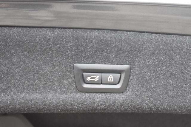 BMW 3-Serie 330e xDrive High Executive '22 SOH 94,6% Leder M Pakket Clima Navi Laser Light Navi Clima Cruise Inruil mogelijk