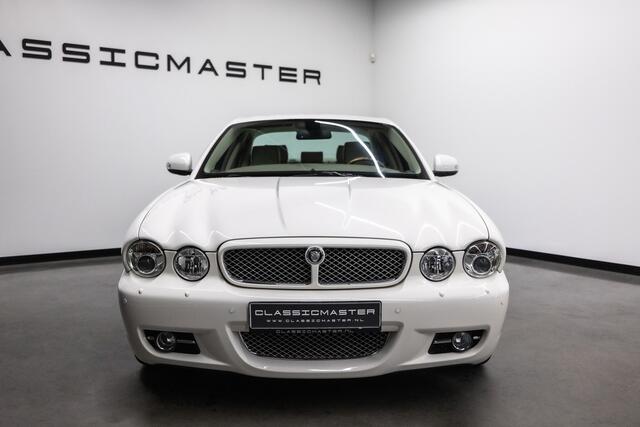 Jaguar XJ 4.2 V8 Sovereign SWB Btw auto, Fiscale waarde � 6.000,- � 28.884.30 Ex B.T.W DEALER AUTO 1 owner