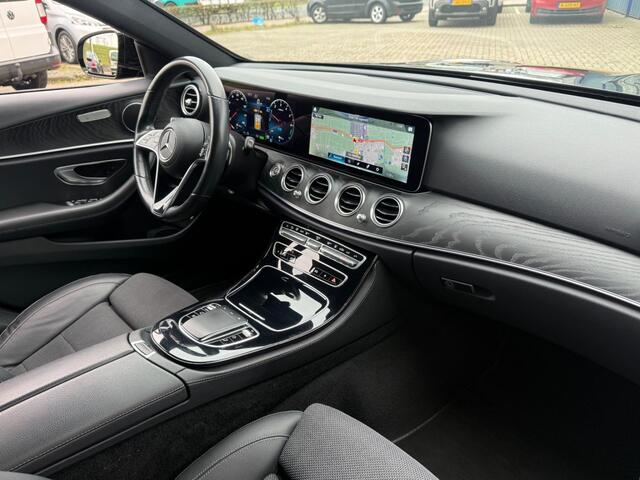 Mercedes-Benz E-Klasse 300 De AUTOMAAT AVANTGARDE NAVI PDC-CAMERA STOELVERW.