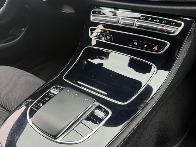 Mercedes-Benz E-Klasse 300 De AUTOMAAT AVANTGARDE NAVI PDC-CAMERA STOELVERW.