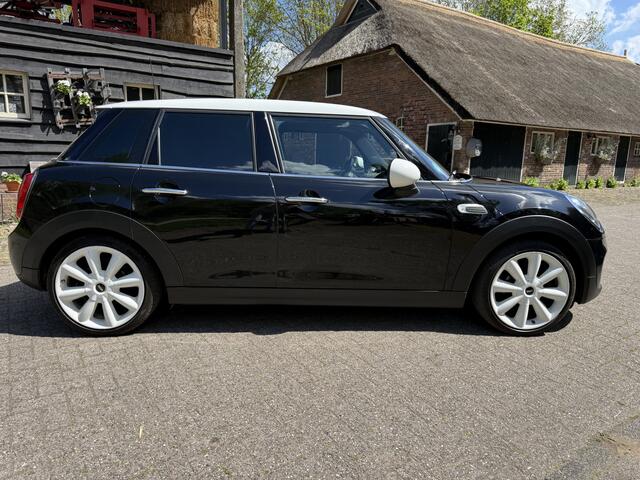 Mini Cooper Mini 1.5 Pepper. ,17, multi media,cruise. Zeer mooi 