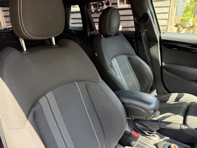 Mini Cooper Mini 1.5 Pepper. ,17, multi media,cruise. Zeer mooi 