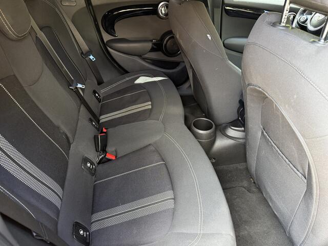 Mini Cooper Mini 1.5 Pepper. ,17, multi media,cruise. Zeer mooi 