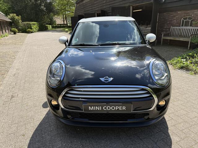Mini Cooper Mini 1.5 Pepper. ,17, multi media,cruise. Zeer mooi 