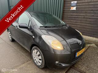 TOYOTA YARIS 1.3 VVTi dealer onderhouden, nw distr.ketting