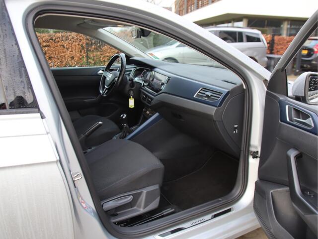 Volkswagen Polo 1.0 TSI Business United Pakket, Stoelverw, LMV, Carplay Lente actie