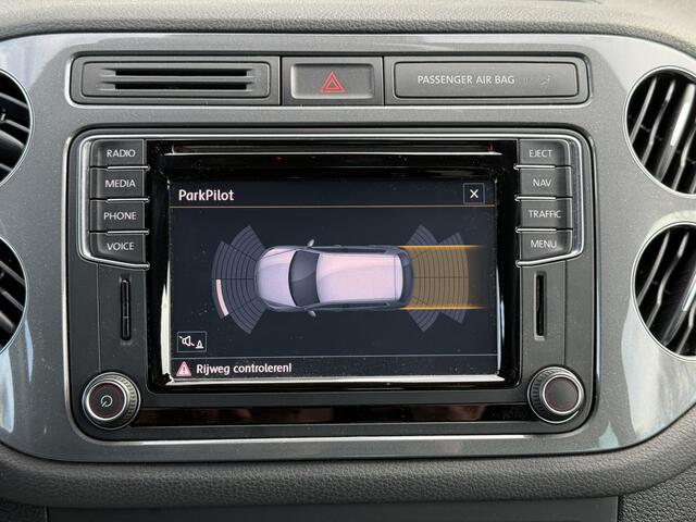 Volkswagen Tiguan 1.4 TSI R-Line Edition Pano | Keyless | org NL