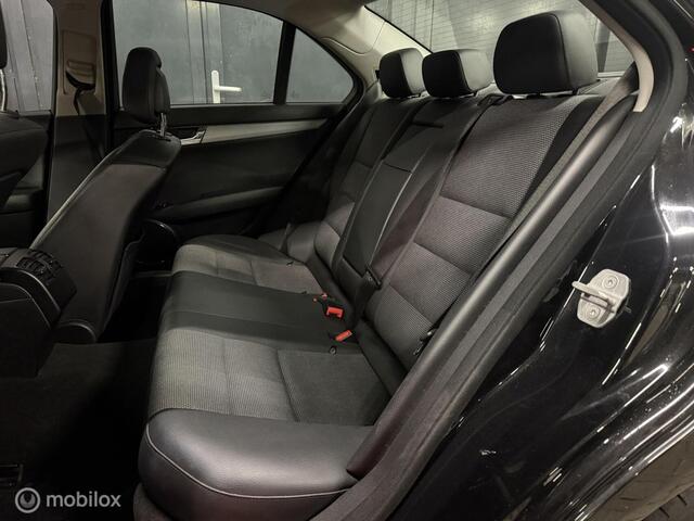 Mercedes-Benz C-Klasse 200 CGI BlueEFFICIENCY Avantgarde Netjes