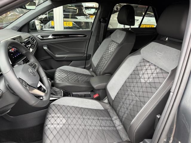 Volkswagen T-ROC 1.5 TSI R-Line Business 150PK / ACHTERUITRIJCAMERA / CARPLAY
