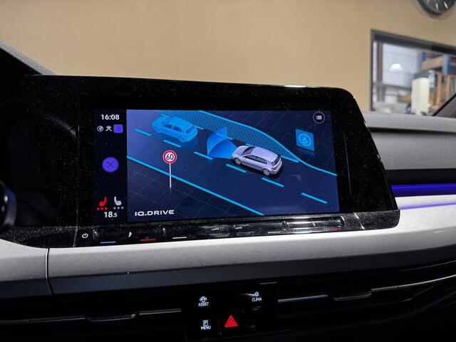 Volkswagen Golf 1.0 eTSI Life Business |Massage |Memory |Stoel/Stuurverw. |Sfeer