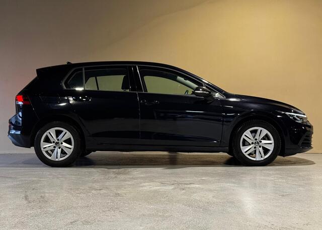 Volkswagen Golf 1.0 eTSI Life Business |Massage |Memory |Stoel/Stuurverw. |Sfeer