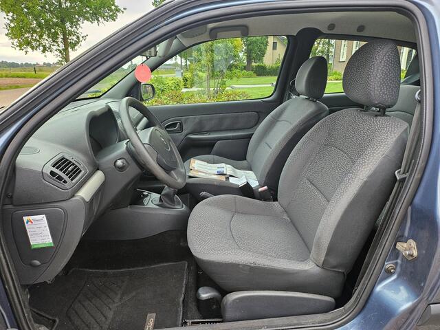 Renault Clio 1.2 Campus Acc�s met Slechts 95000 km NAP 