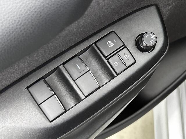 Toyota Yaris 1.5 Hybrid 115 Dynamic Limited | BTW Voertuig | Apple CarPlay/Android auto | Achteruitrijcamera | Cruise Control Adaptive | Climate Control