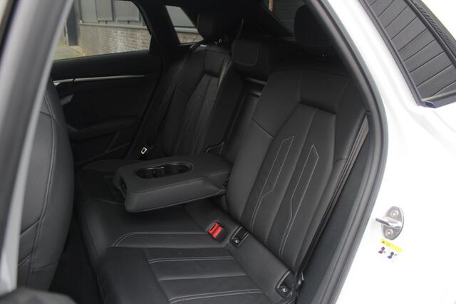 Audi A3 SPORTBACK 45 TFSI e S edition Competition | fabrieksgarantie | Panorama Dak | 3x S-line | Leer | ACC | Matrix