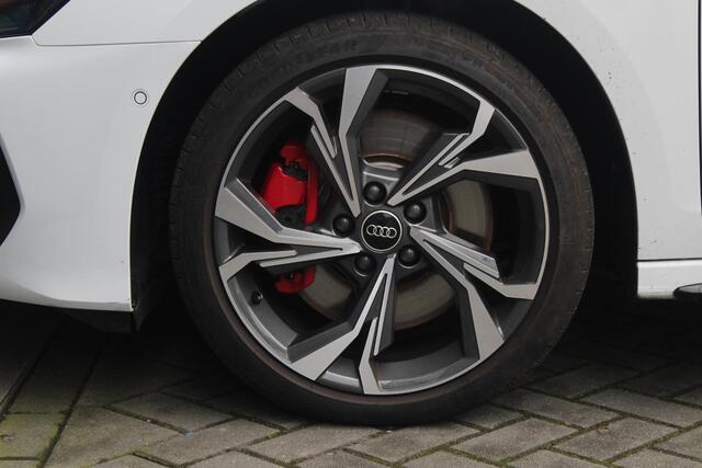 Audi A3 SPORTBACK 45 TFSI e S edition Competition | fabrieksgarantie | Panorama Dak | 3x S-line | Leer | ACC | Matrix