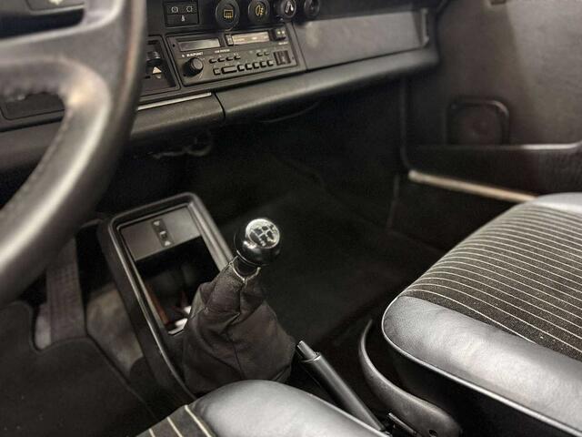 Porsche 911 Porsche 911 Carrera /Open dak Full Servicebook