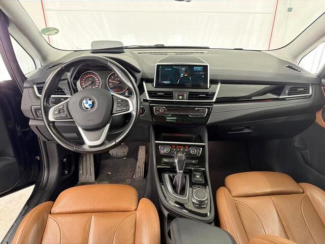 BMW 2-Serie GRAN TOURER 220i 7p. High Executive / NL PRIJS 15599