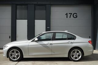 BMW 3-SERIE 320i xDrive