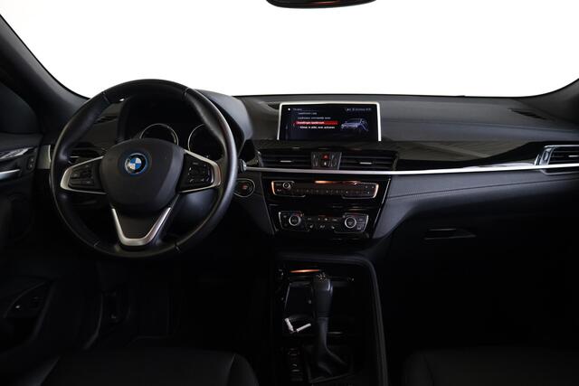 BMW X2 xDrive25e Leder 'Dakota' Schwarz | Navigatiesysteem | Stoelverwarming