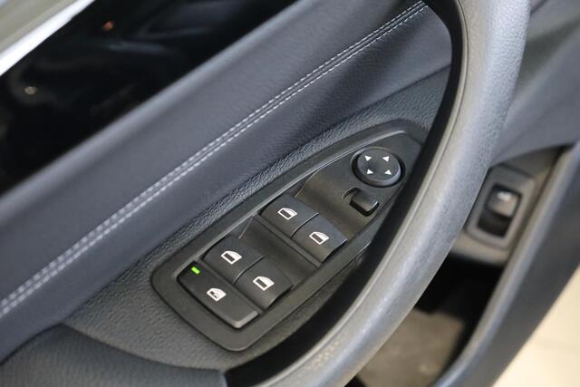 BMW X2 xDrive25e Leder 'Dakota' Schwarz | Navigatiesysteem | Stoelverwarming