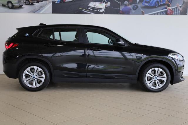 BMW X2 xDrive25e Leder 'Dakota' Schwarz | Navigatiesysteem | Stoelverwarming