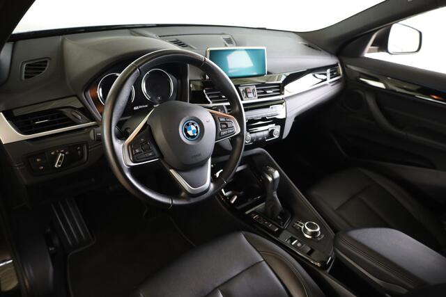 BMW X2 xDrive25e Leder 'Dakota' Schwarz | Navigatiesysteem | Stoelverwarming