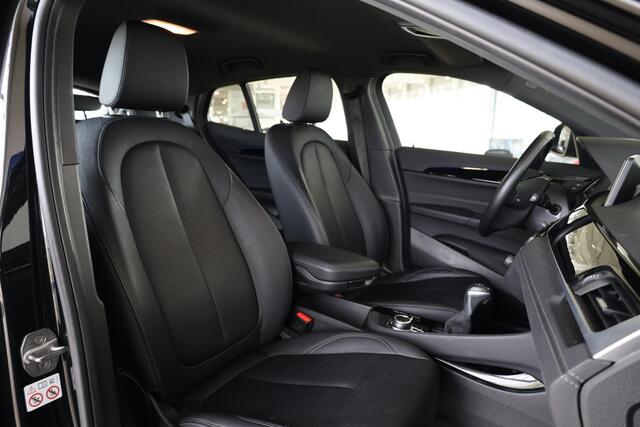 BMW X2 xDrive25e Leder 'Dakota' Schwarz | Navigatiesysteem | Stoelverwarming