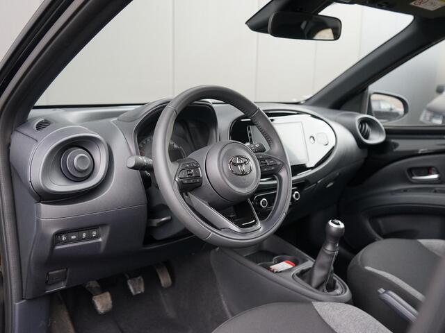 Toyota Aygo X 1.0 VVT-i MT Business 1ste eig. / Dealeronderh. / Smartphone Integratie / Adaptive Cruisecontrol / DAB radio / Achteruitrijcamera
