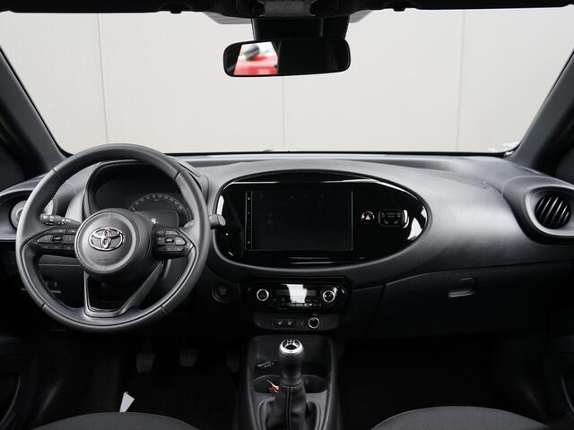 Toyota Aygo X 1.0 VVT-i MT Business 1ste eig. / Dealeronderh. / Smartphone Integratie / Adaptive Cruisecontrol / DAB radio / Achteruitrijcamera