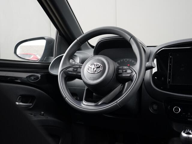 Toyota Aygo X 1.0 VVT-i MT Business 1ste eig. / Dealeronderh. / Smartphone Integratie / Adaptive Cruisecontrol / DAB radio / Achteruitrijcamera