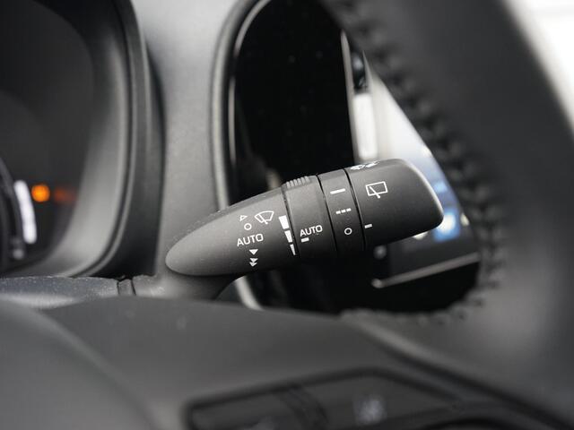 Toyota Aygo X 1.0 VVT-i MT Business 1ste eig. / Dealeronderh. / Smartphone Integratie / Adaptive Cruisecontrol / DAB radio / Achteruitrijcamera