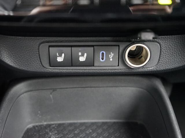 Toyota Aygo X 1.0 VVT-i MT Business 1ste eig. / Dealeronderh. / Smartphone Integratie / Adaptive Cruisecontrol / DAB radio / Achteruitrijcamera