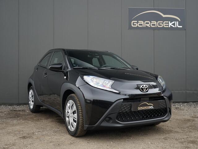 Toyota Aygo X 1.0 VVT-i MT Business 1ste eig. / Dealeronderh. / Smartphone Integratie / Adaptive Cruisecontrol / DAB radio / Achteruitrijcamera