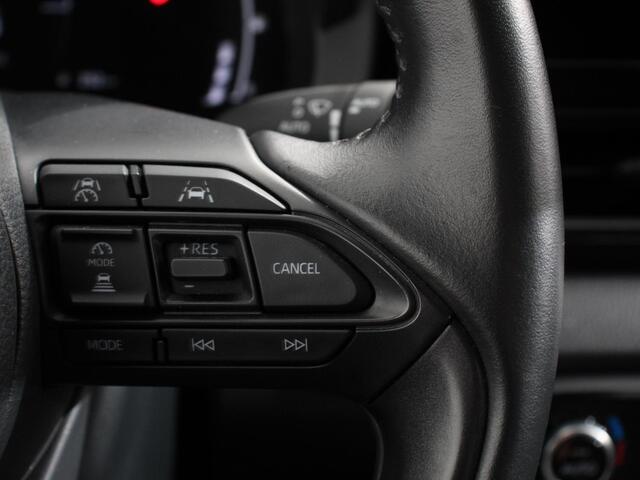 Toyota Yaris 1.5 Hybrid Dynamic Automaat Climate control Cruise control adaptieve LED Achteruitrijcamera Lane assist Apple Carplay/ Android Auto Keyless star