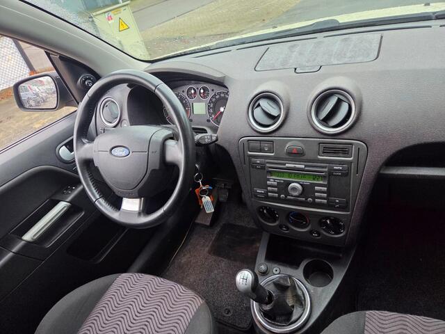 Ford Fusion 1.4-16V Futura/TREKHAAK