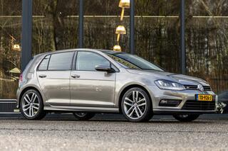 VOLKSWAGEN GOLF 1.2 TSI Connected Series R-line