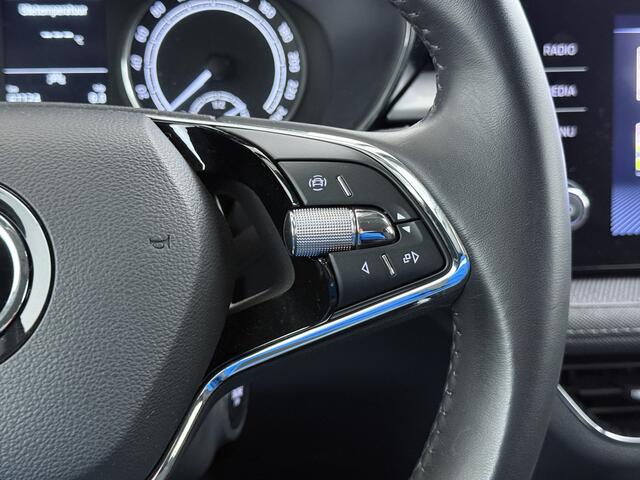 Skoda Fabia 96PK Navi Camera Pdc Apple Carplay Android Keyless Stoelverwarming Cruise Control ECC Lmv Isofix Privacyglas Led Smartlink Bluetooth Licht-/Rege