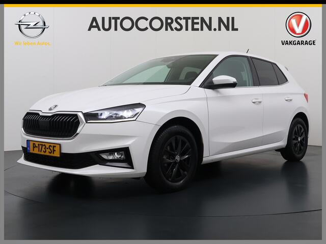 Skoda Fabia 96PK Navi Camera Pdc Apple Carplay Android Keyless Stoelverwarming Cruise Control ECC Lmv Isofix Privacyglas Led Smartlink Bluetooth Licht-/Rege