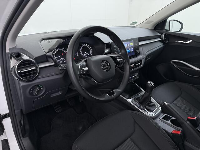 Skoda Fabia 96PK Navi Camera Pdc Apple Carplay Android Keyless Stoelverwarming Cruise Control ECC Lmv Isofix Privacyglas Led Smartlink Bluetooth Licht-/Rege